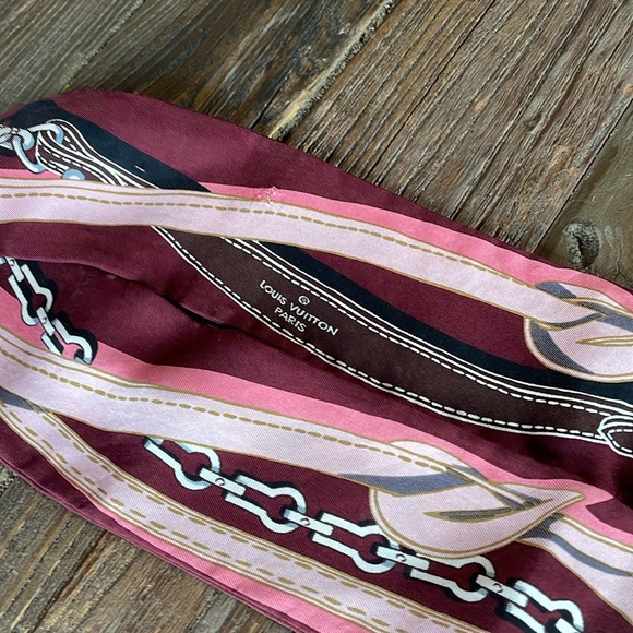 Authentic Louis Vuitton twilly scarf - Picture 7 of 7